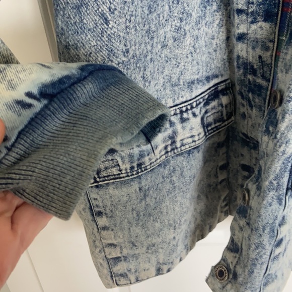 Vintage Oversized Acid Washed Denim Jean Jacket - Picture 9 of 16